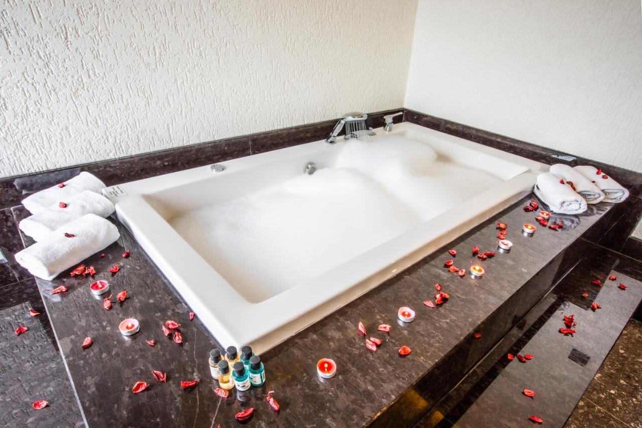 Pelitli  Nehir Otel מראה חיצוני תמונה